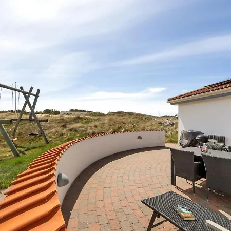 Palli - 600m From The Sea By Interhome Nyaraló *