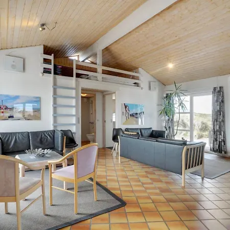 Palli - 600m From The Sea By Interhome