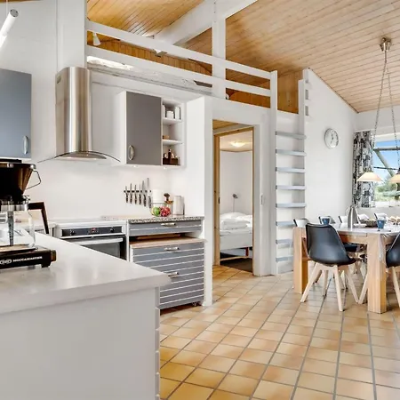 Palli - 600m From The Sea By Interhome *